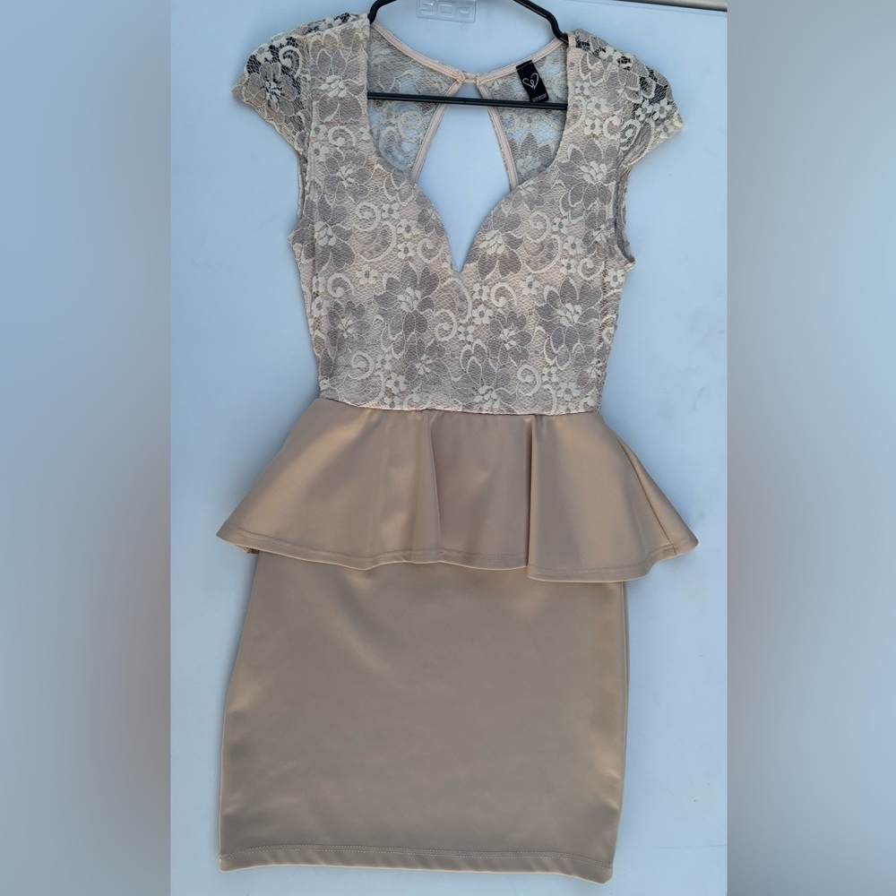 Windsor Cream and Tan Lace Backless Dress